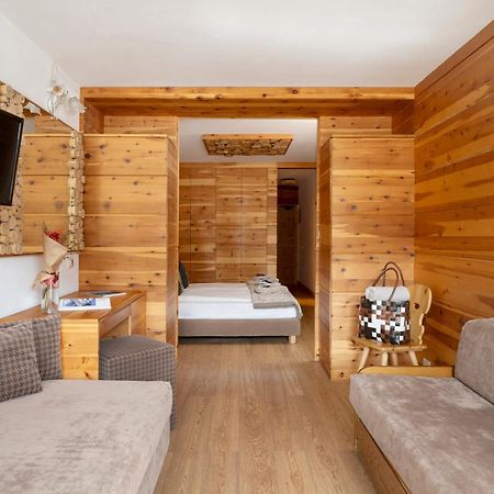 Hotel Dahu 마돈나 디 캄필리오 외부 사진