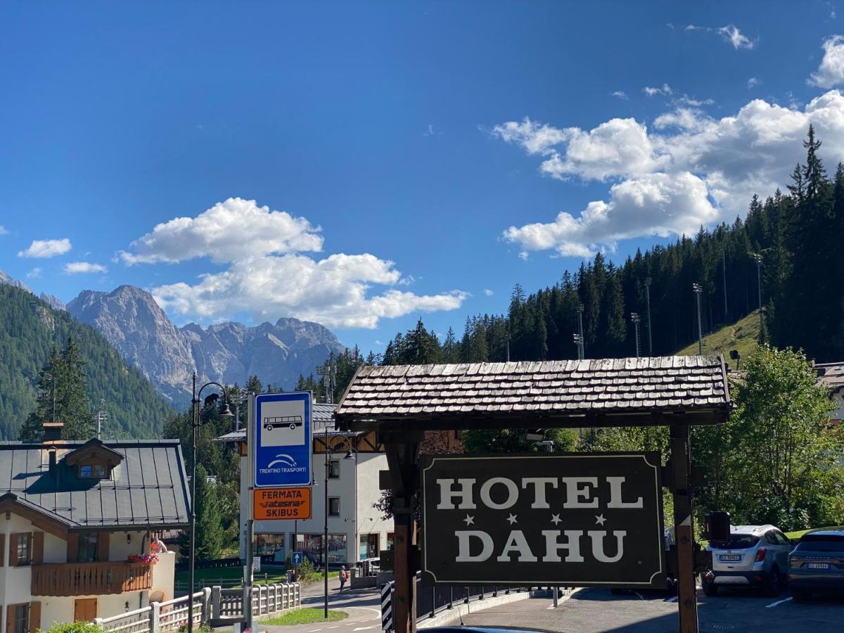 Hotel Dahu 마돈나 디 캄필리오 외부 사진