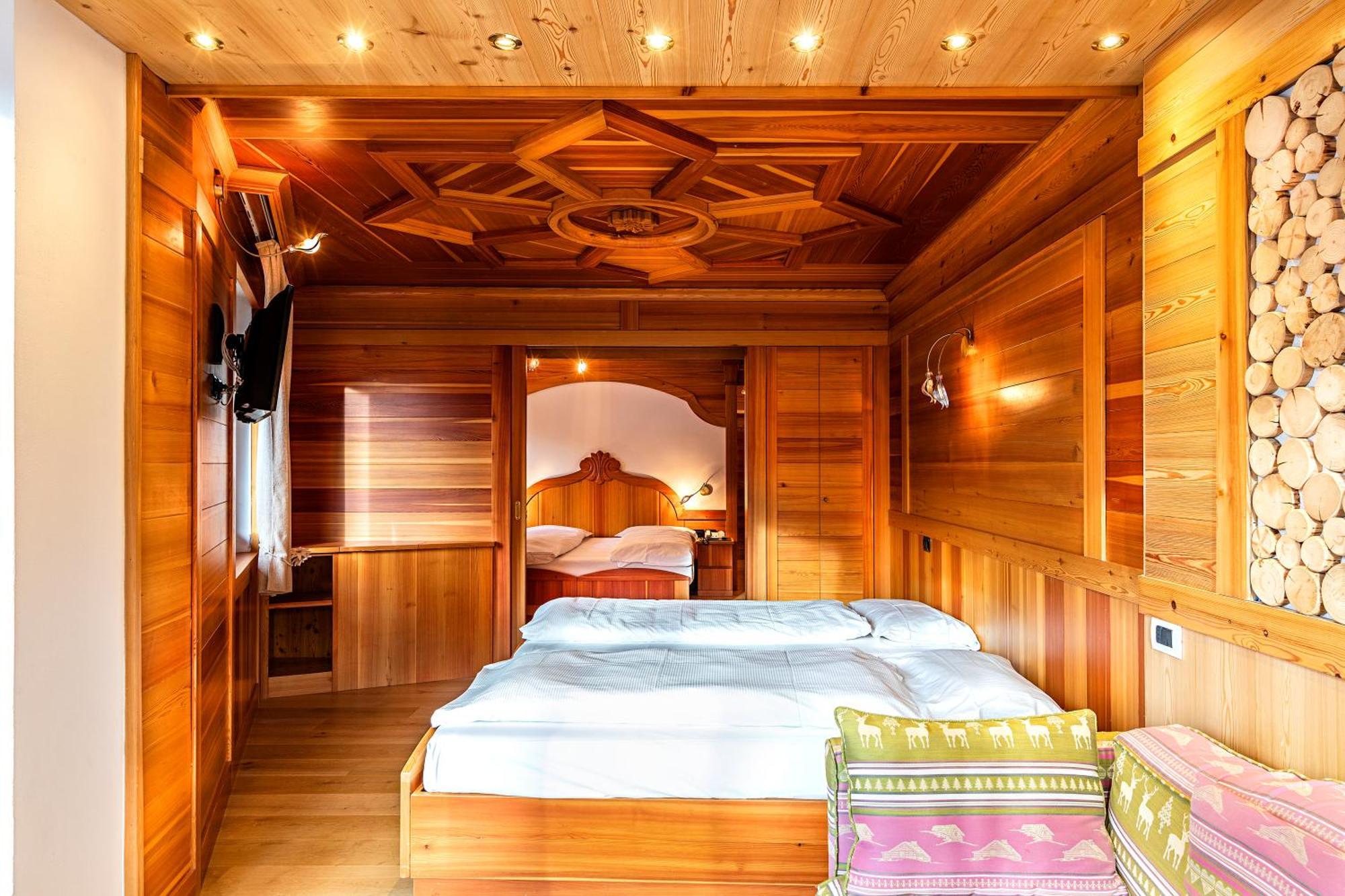 Hotel Dahu 마돈나 디 캄필리오 외부 사진