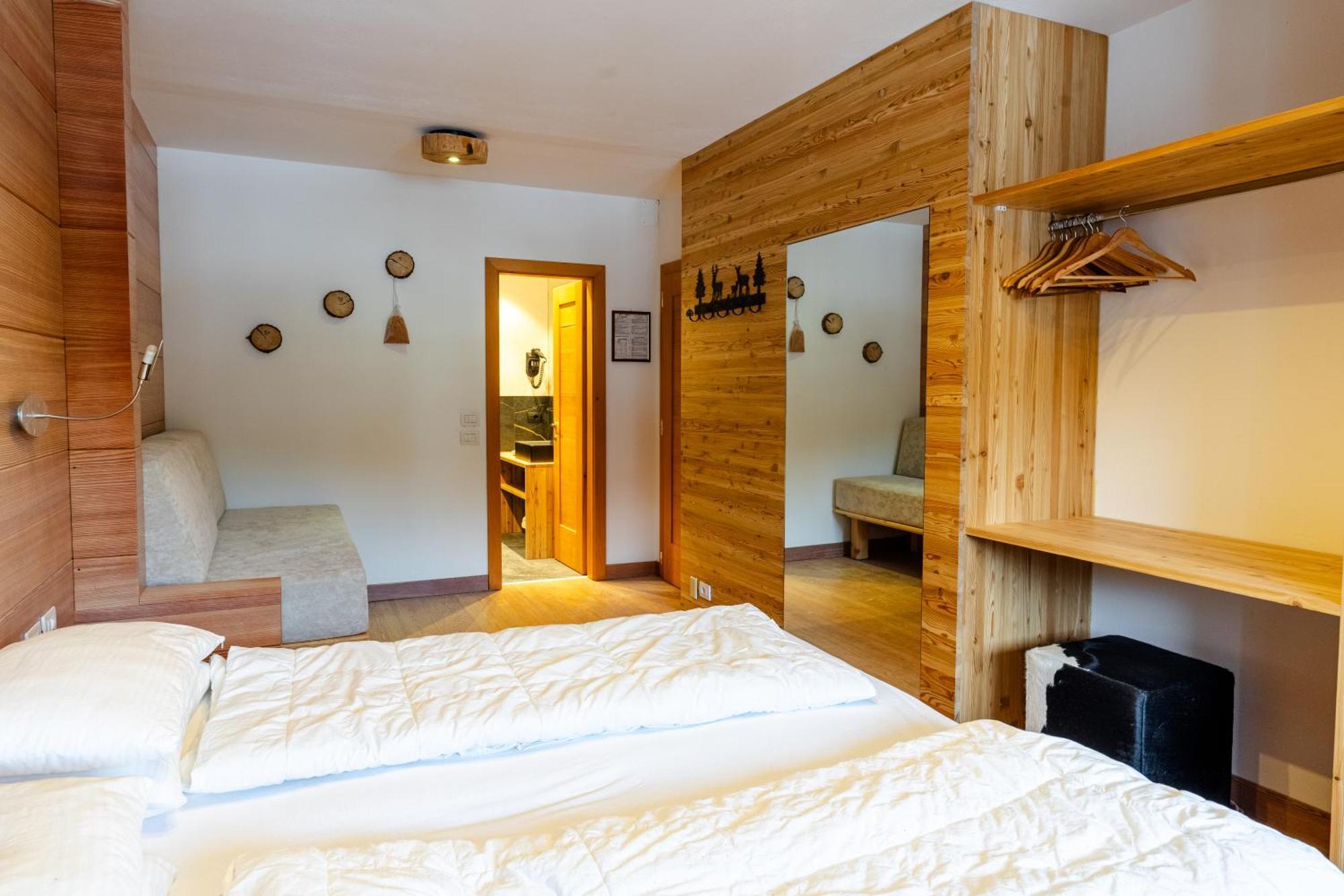 Hotel Dahu 마돈나 디 캄필리오 외부 사진