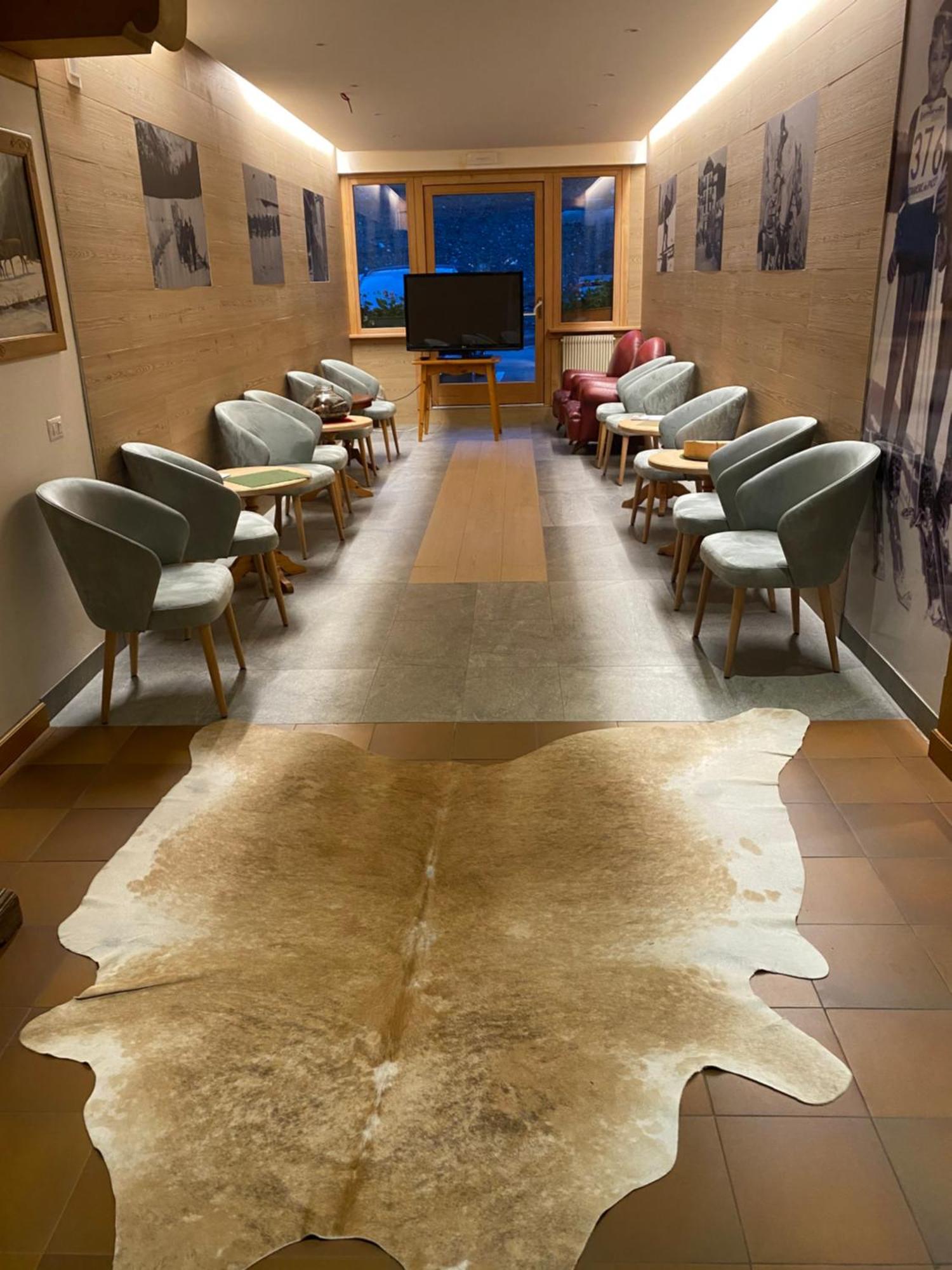 Hotel Dahu 마돈나 디 캄필리오 외부 사진