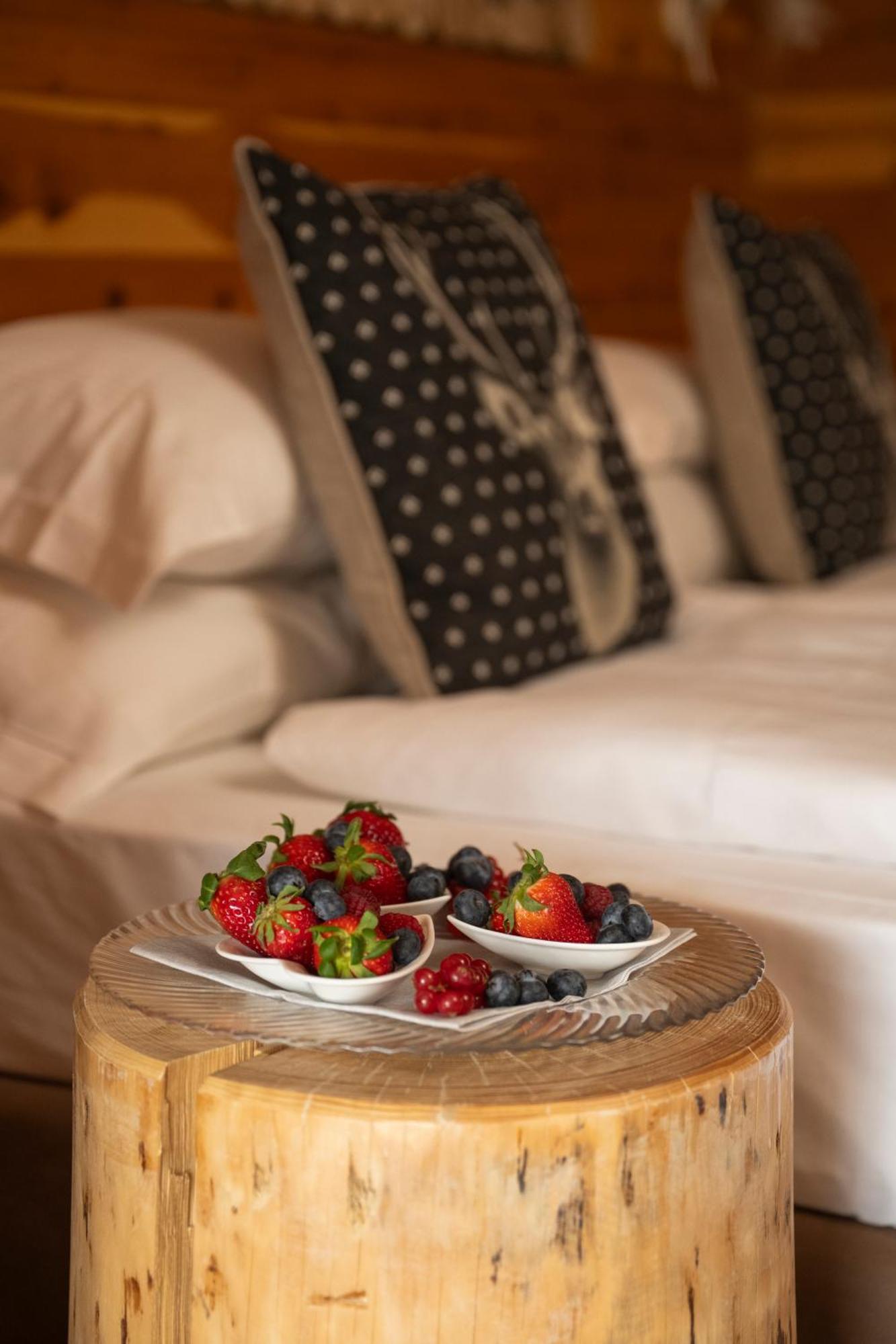 Hotel Dahu 마돈나 디 캄필리오 외부 사진